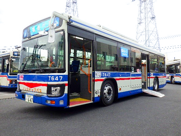 川崎鶴見臨港バスワイドスペースバスを導入   ニュースリリース