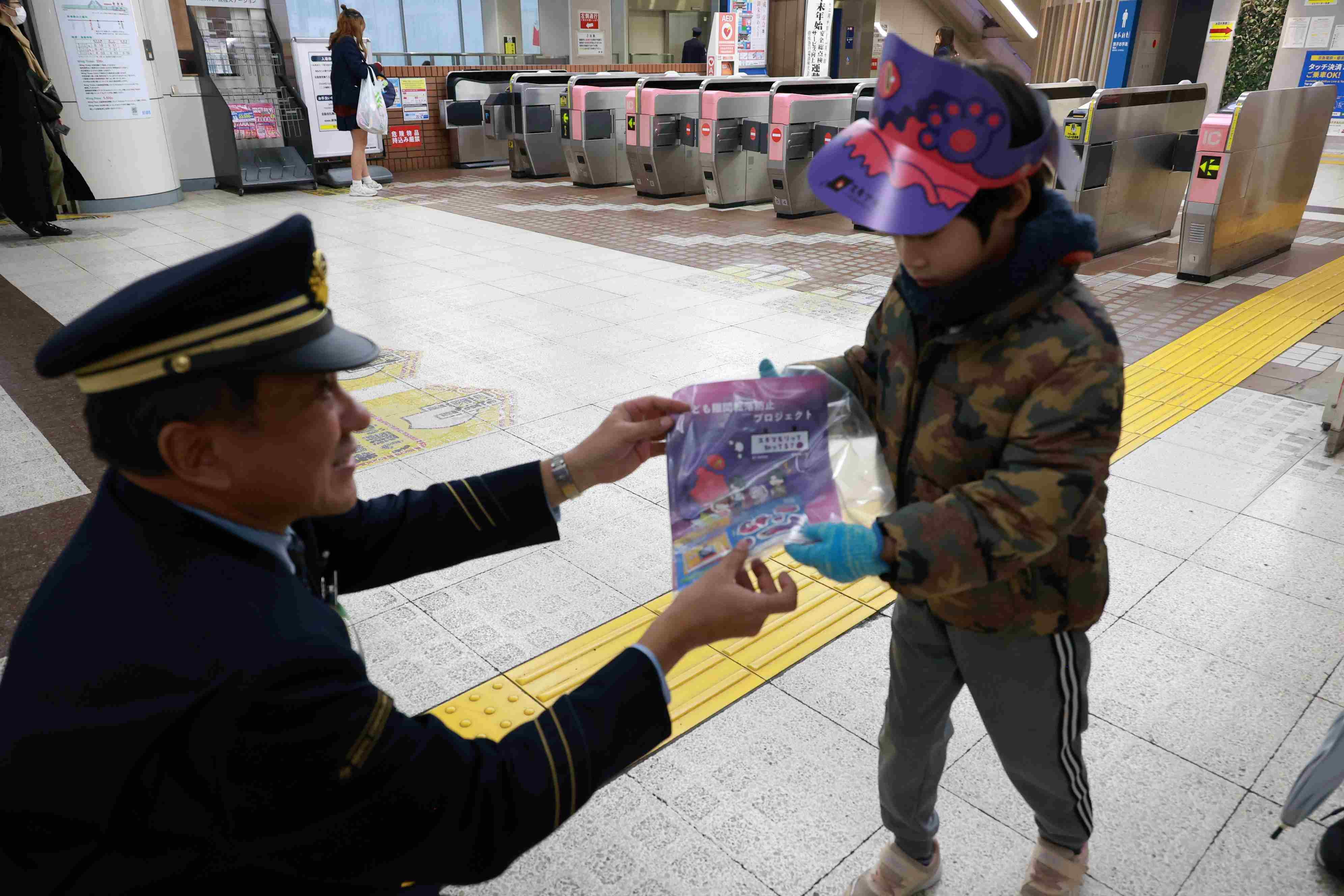 右.JPG
